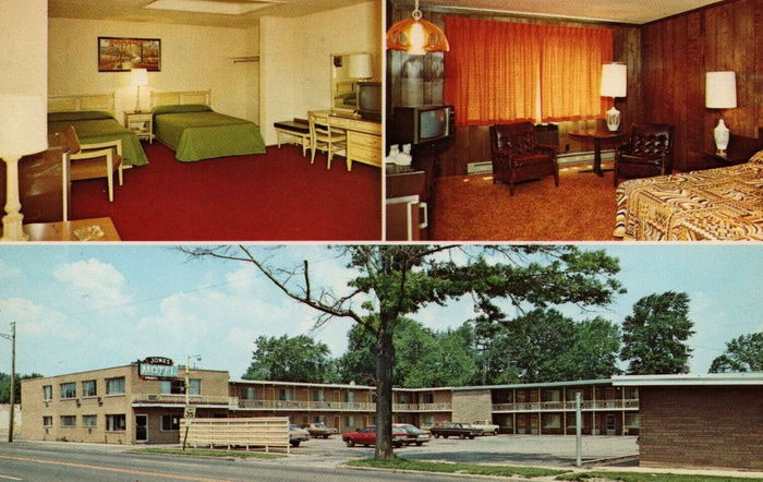 Hotel Royal Oak (Jones Motel, Jones Royal Motor Inn) - Vintage Postcard